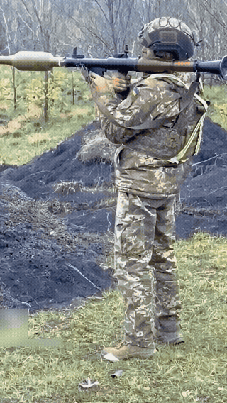 弹地…弹…弹进去的？