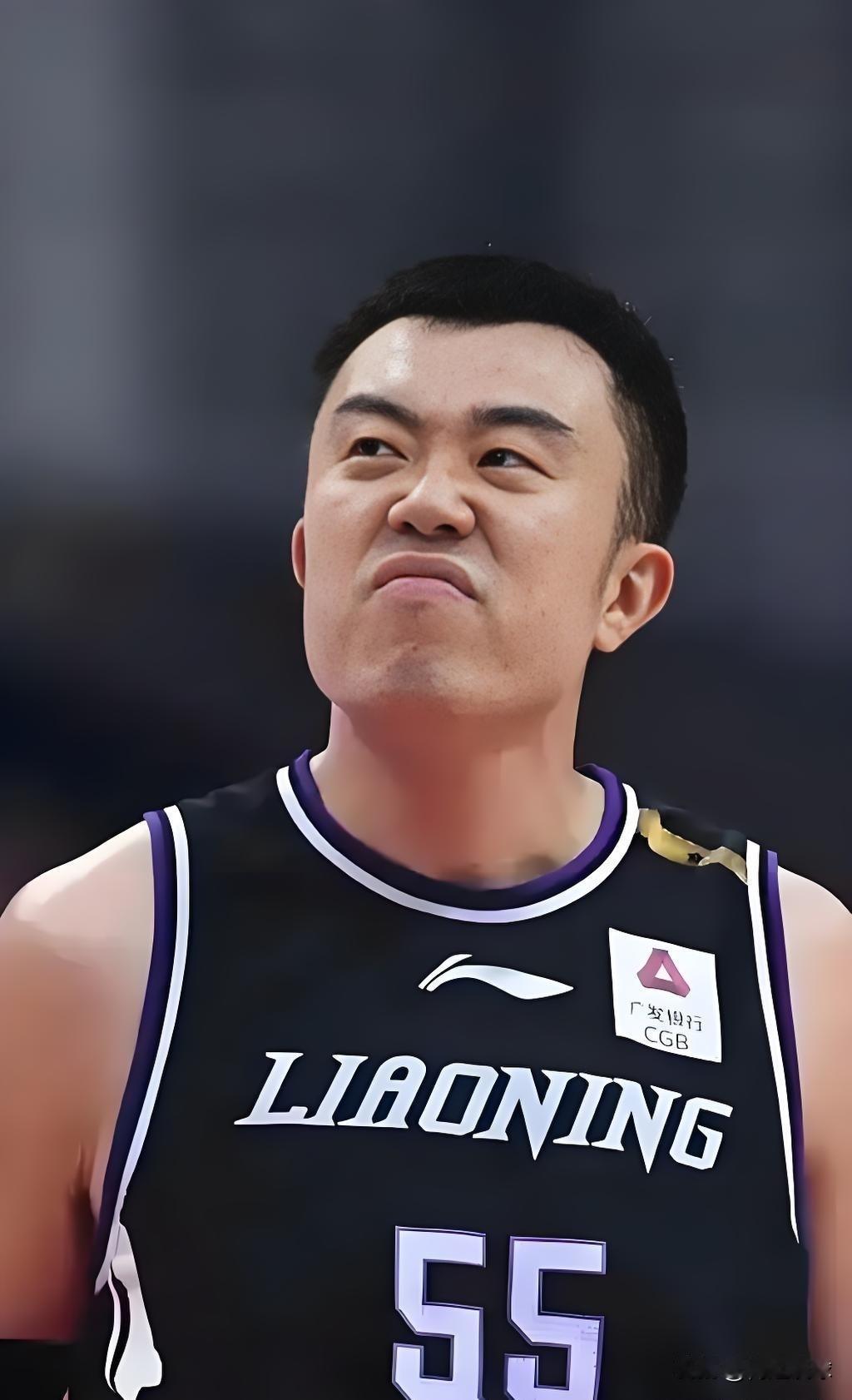 韩德君：CBA总得分8711分，历史第11韩德君：CBA总篮板5703个，历