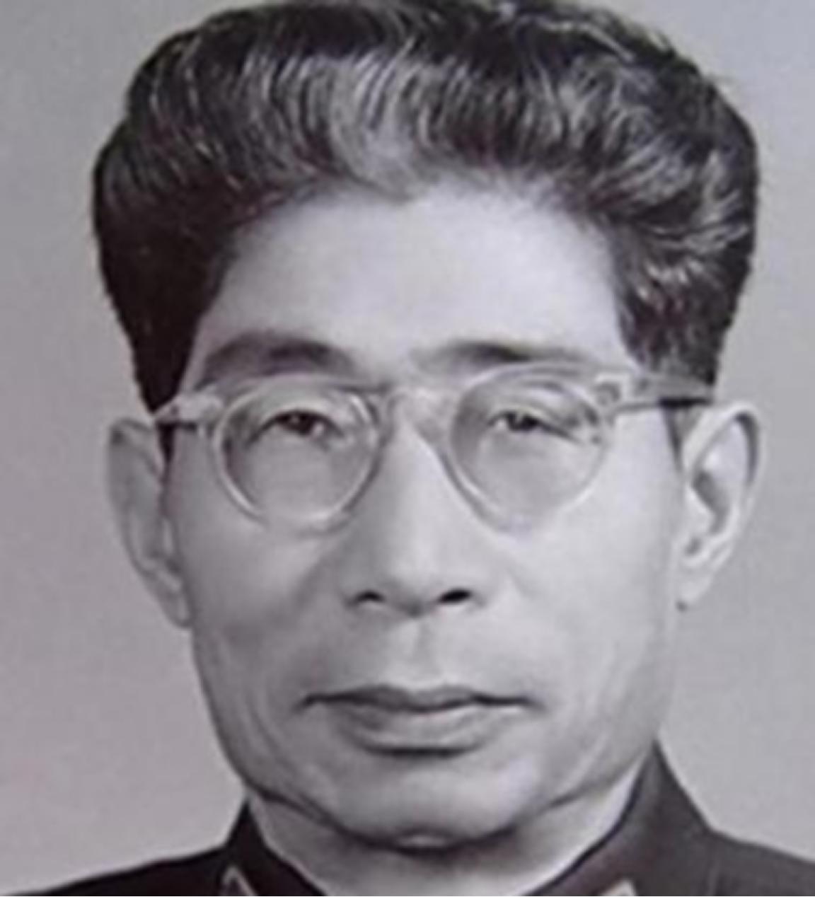 1967年，许世友到北京开会，一开国上将笑着和他打招呼，他理都不理，对方只能尴尬