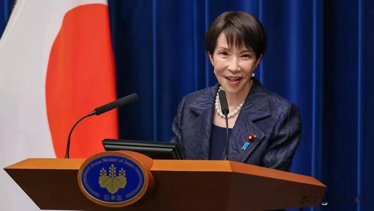 中美密谈，高市早苗的“靠山”怎么悄悄撤了梯子？日本首相高市早苗这边还在满天飞找“