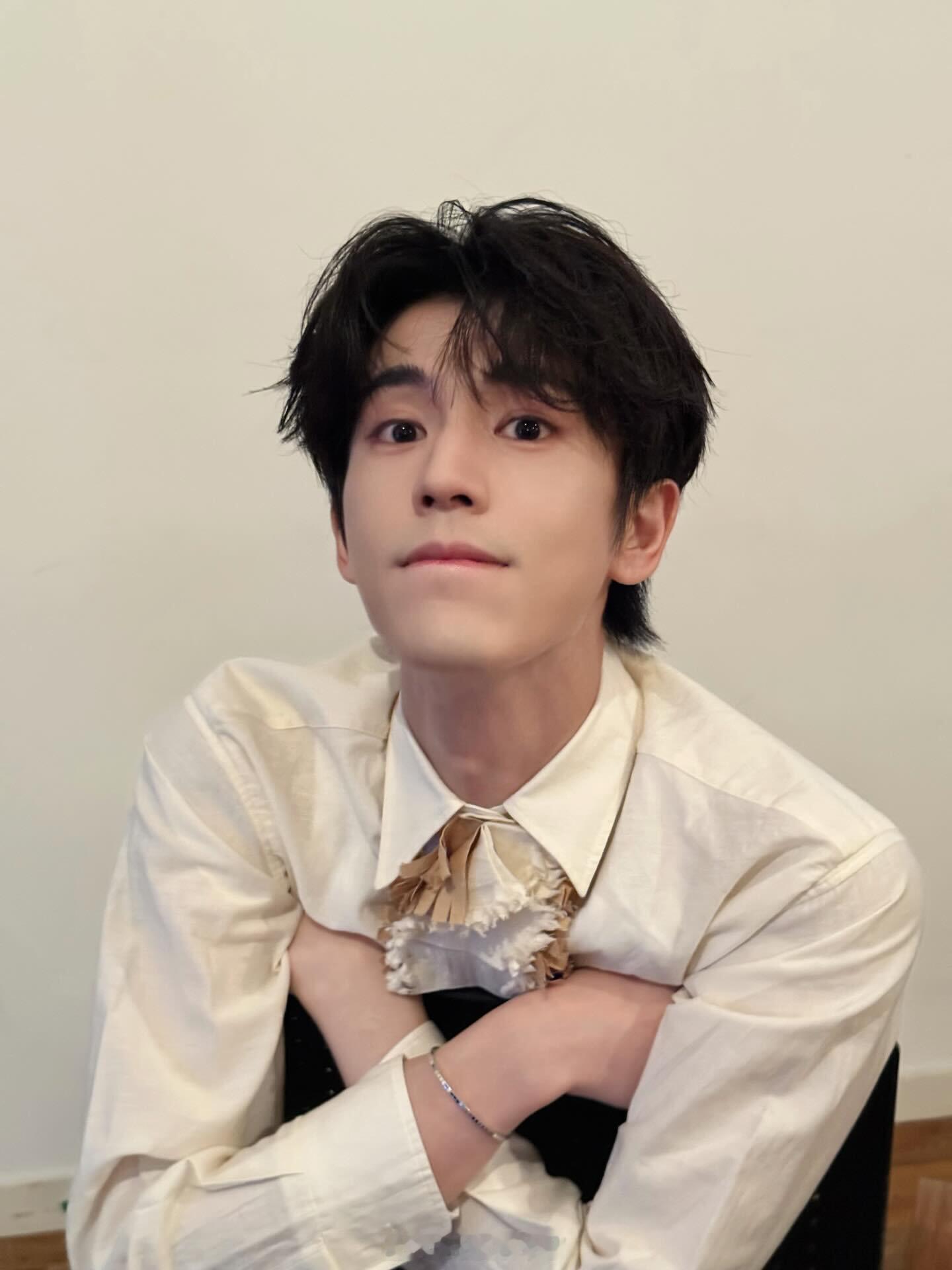 张凌赫ins营业每次都把最帅的发ins