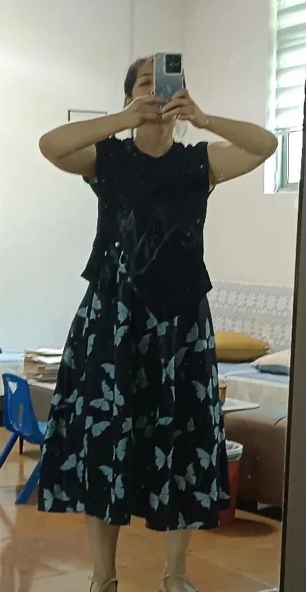 我这是情商太低还是人不精细？昨天放学后，我来到一个我常去买衣服的店里。一进店