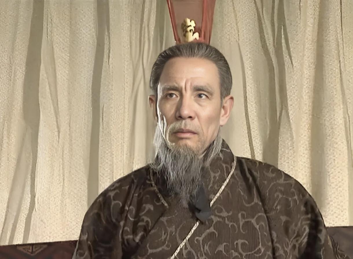 司马懿熬死了曹家三代人，等到70岁才敢造反，他到底在怕什么？司马懿熬死曹