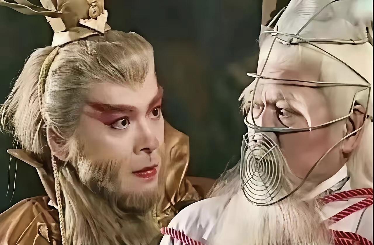 笑不活了！TVB版《西游记》道具穷得有多离谱？直接拿电脑机箱风扇罩当法宝！