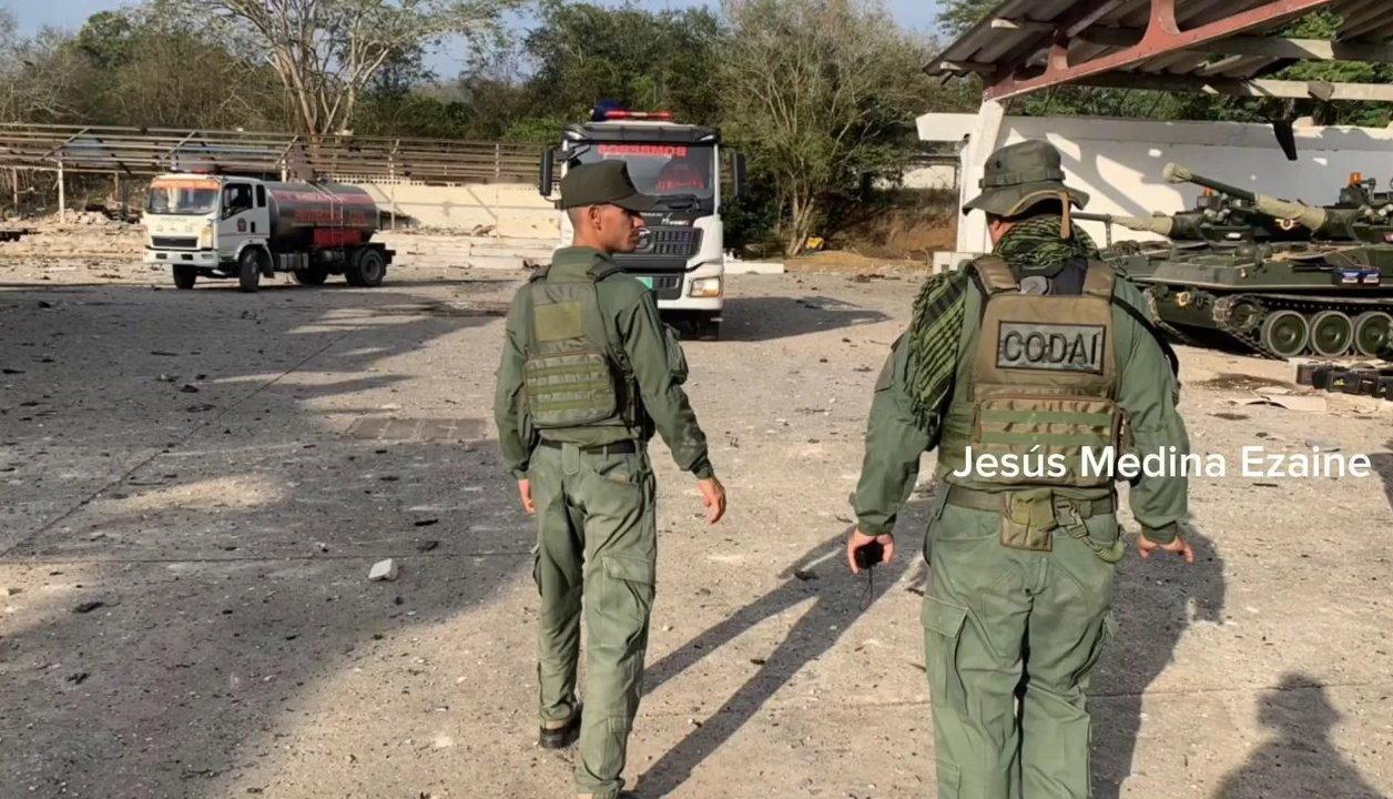 美国空军空袭位于加拉加斯南部蒂乌纳堡的第312装甲骑兵营“胡安·巴勃罗·阿亚拉”