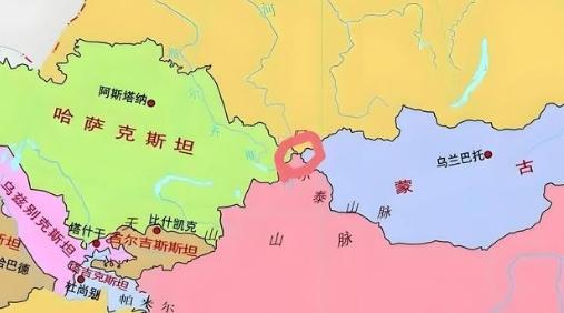 同样是内陆国，为啥哈萨克斯坦能顺顺利利用上中国的港口出海，蒙古国却难如登天？说出