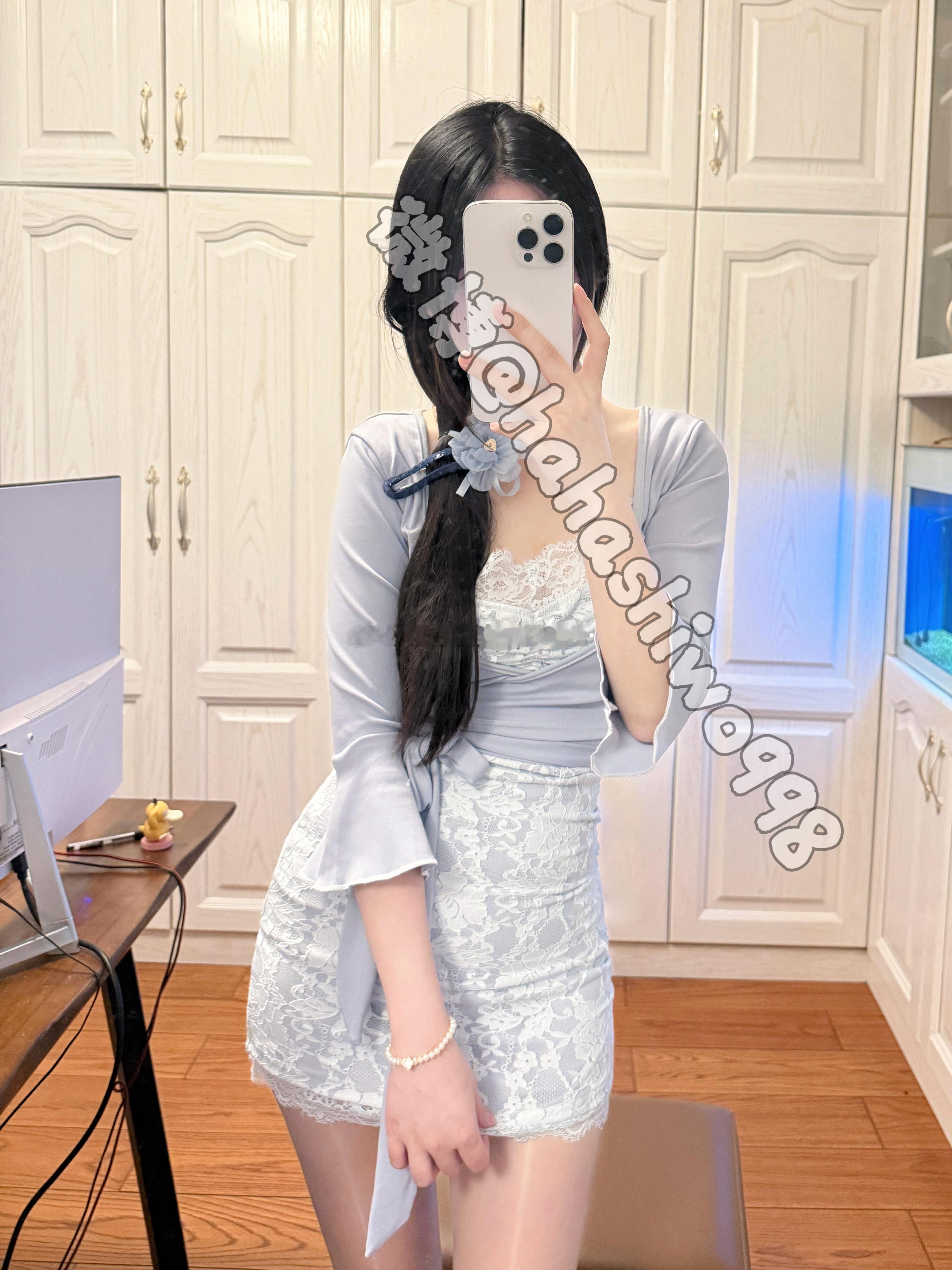 蓝灰配一脸～​​​
