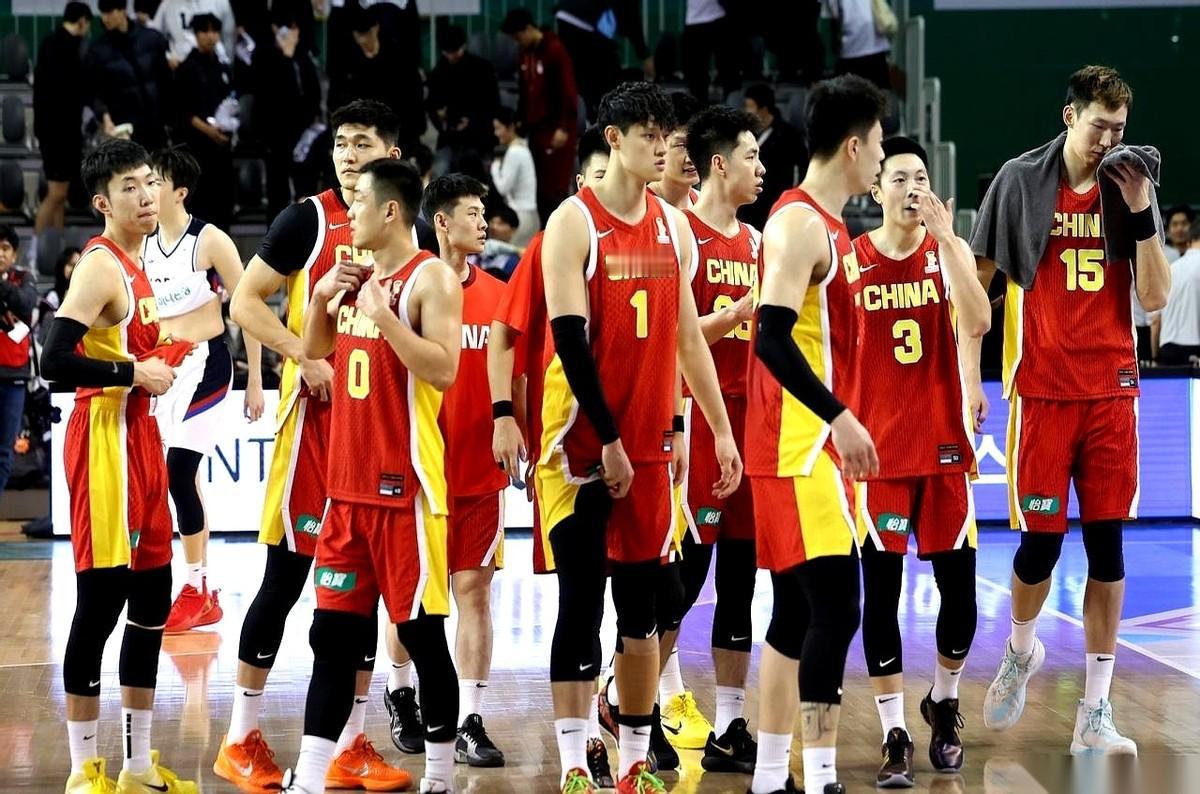 场均8.1分，就这？一堆人估计都看傻了，说这数据怎么进的国家队。我跟你说，你