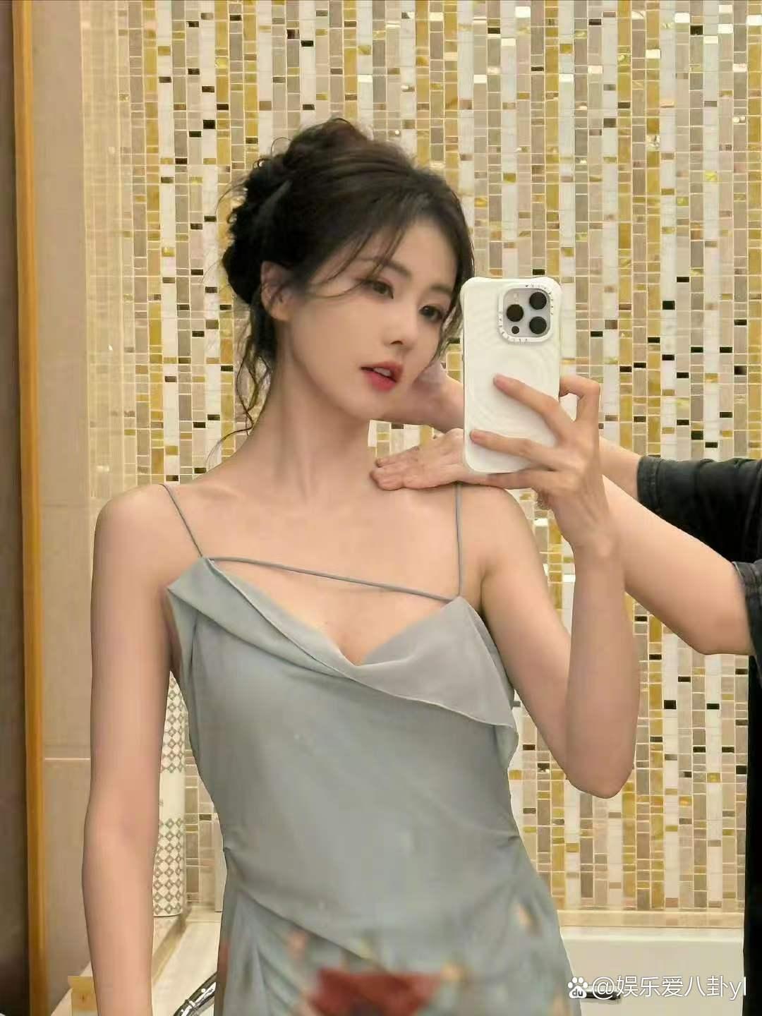 白鹿这吊带是认真的吗？