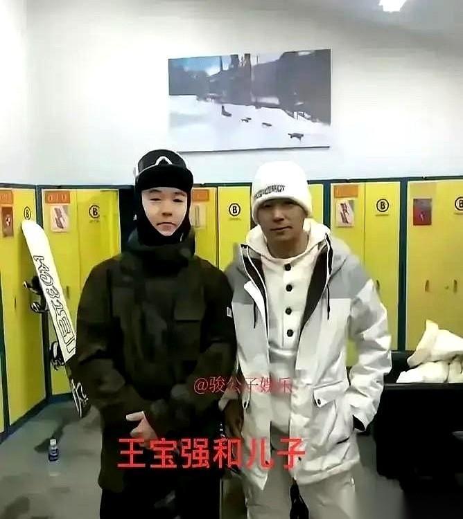 说句扎心的大实话，王宝强现在这身“帅气”，都是当年的“委屈”撑起来的。别跟我扯