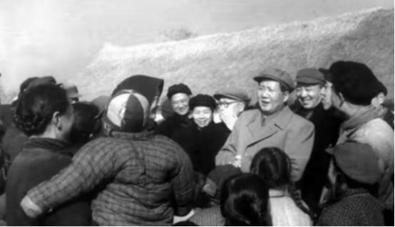 1961年，毛主席和周总理大吵一架，随后毛主席反问一句：“你吃了吗？“就让周总理