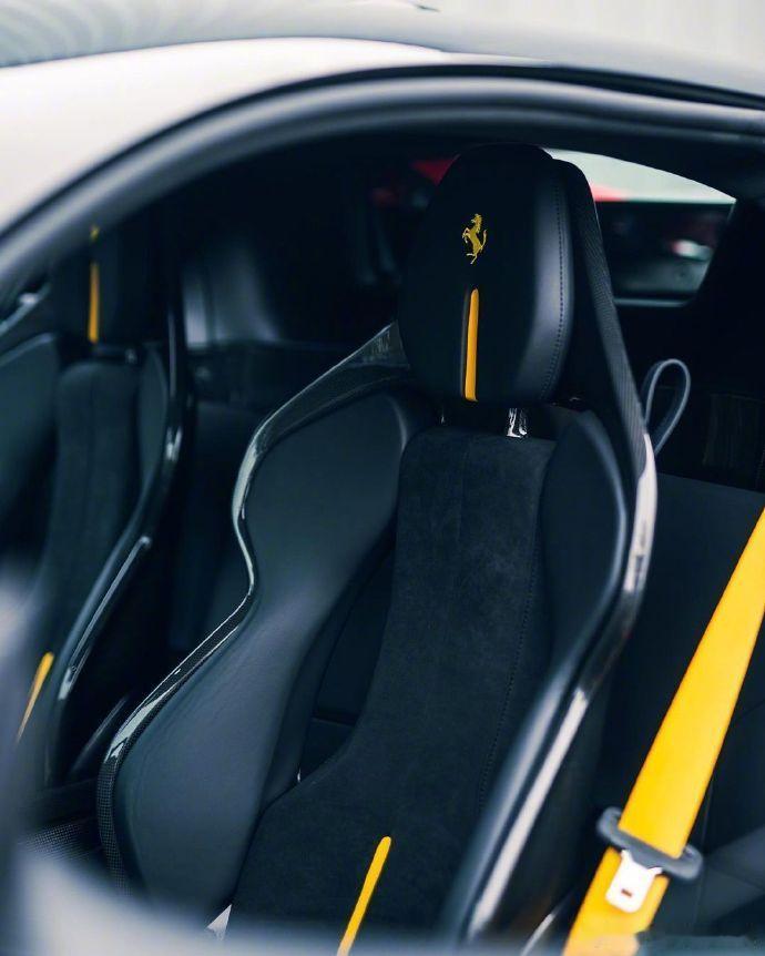 红白双拼色法拉利FerrariSF90，太帅了！汽车