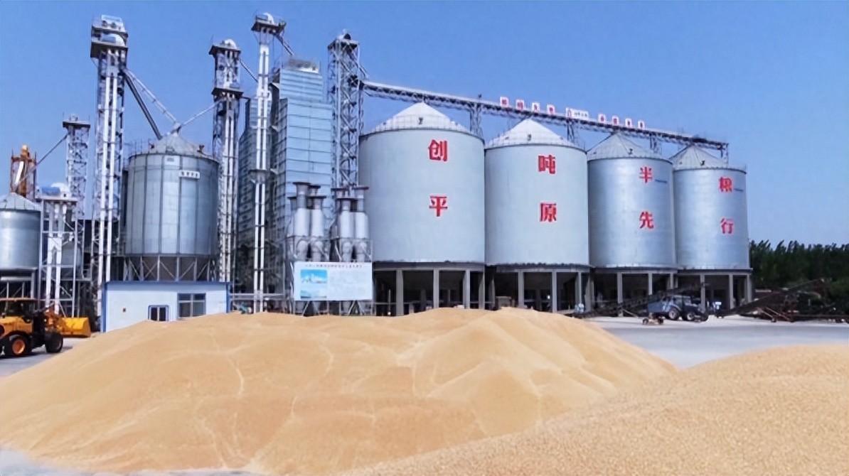 断粮断油断矿，中美一旦开战，中国在美国全面制裁下能打多少年？有人列数据说“
