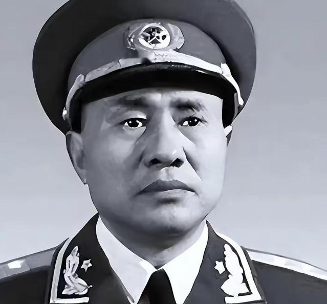 1955年9月27日，中南海授衔现场，当念到“胡奇才”时，台下不少四野老兵心里都