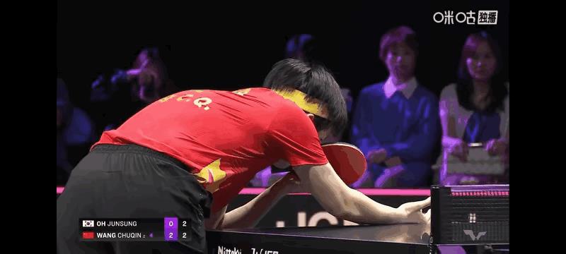 结果头哥来虚晃一招，先假拧迅速调整实则摆短[笑着哭]一个“我拉住他就行，他拉不死