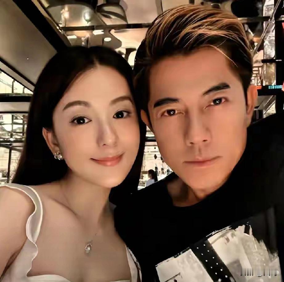 方媛三胎仅半年官宣复出！郭富城意外，全网炸锅38岁方媛刚生完三胎半