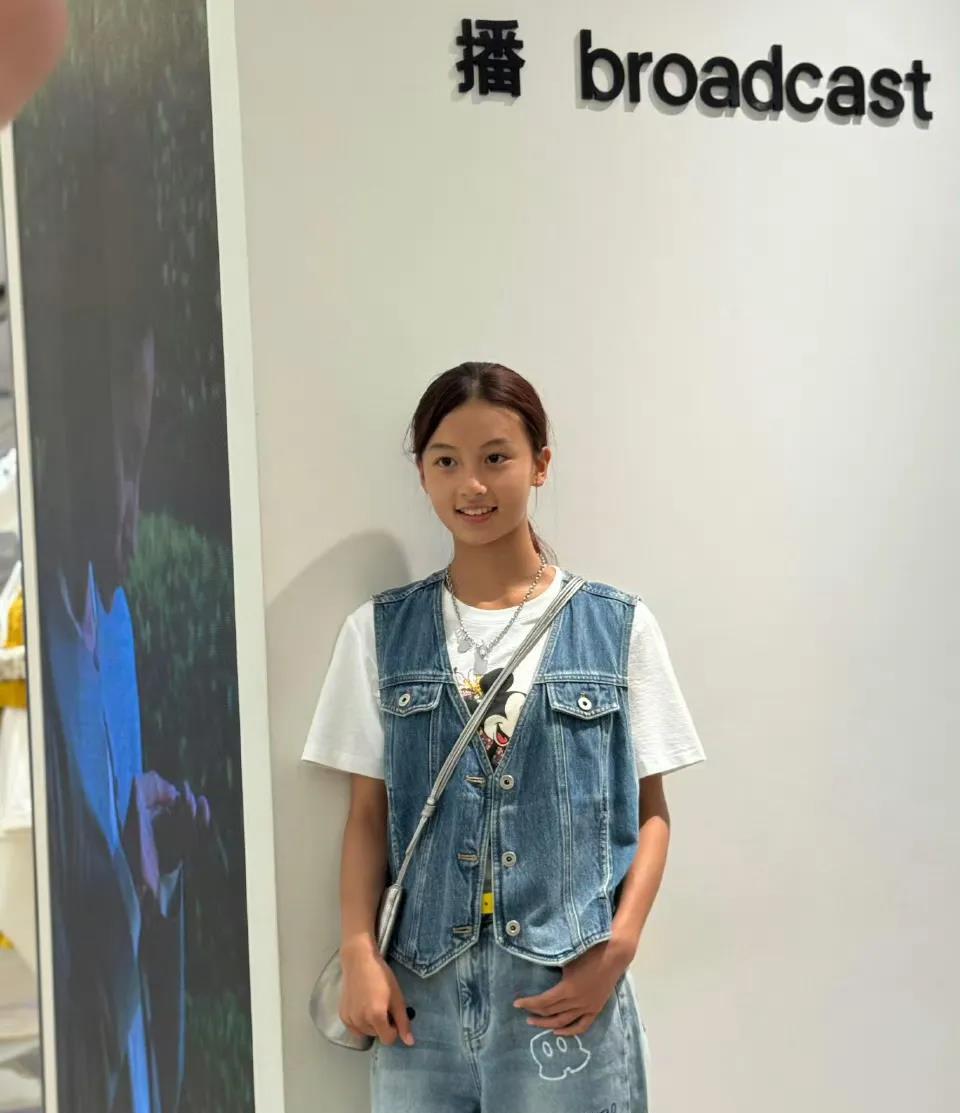 于正直播七七后续:“刚刚有人问那个小姑娘的后续，是这样的因为我呢联系了我就让工作