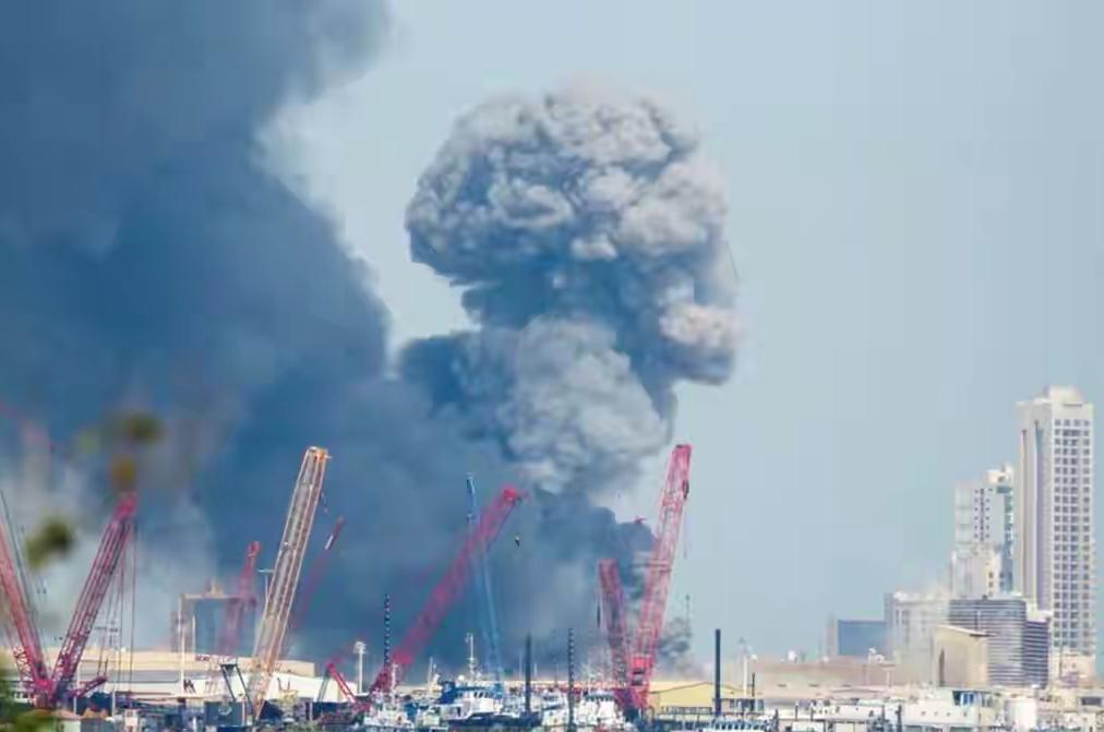 报复来的太快！刚给美军开放基地打伊朗，英国基地立刻被炸！前脚刚正式同意，允许