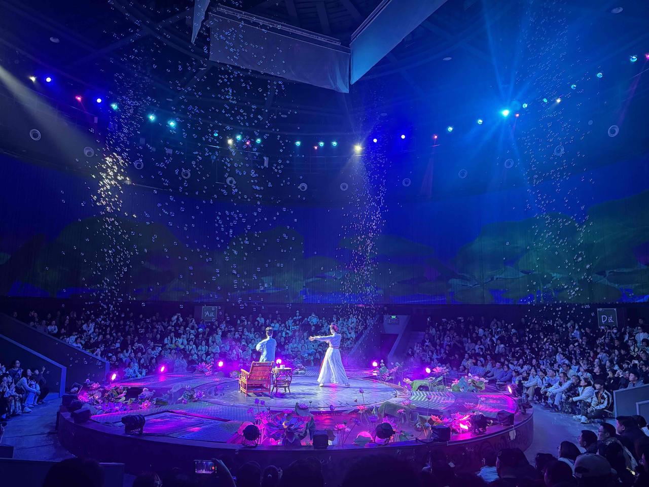 这个隔夜的这个期货交易的走势，会影响第二天中国股市的表现吗？会影响，而且影响