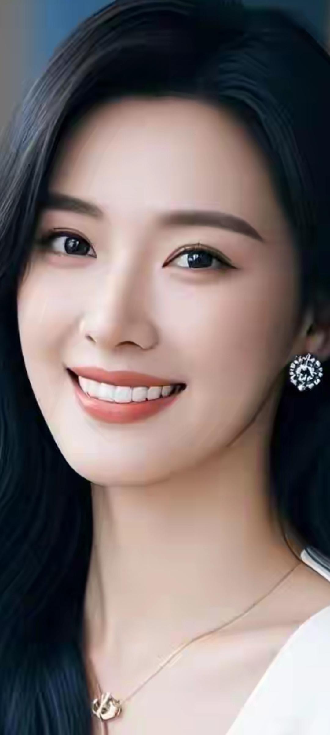 微笑的魅力，优雅与自信并存！😊✨