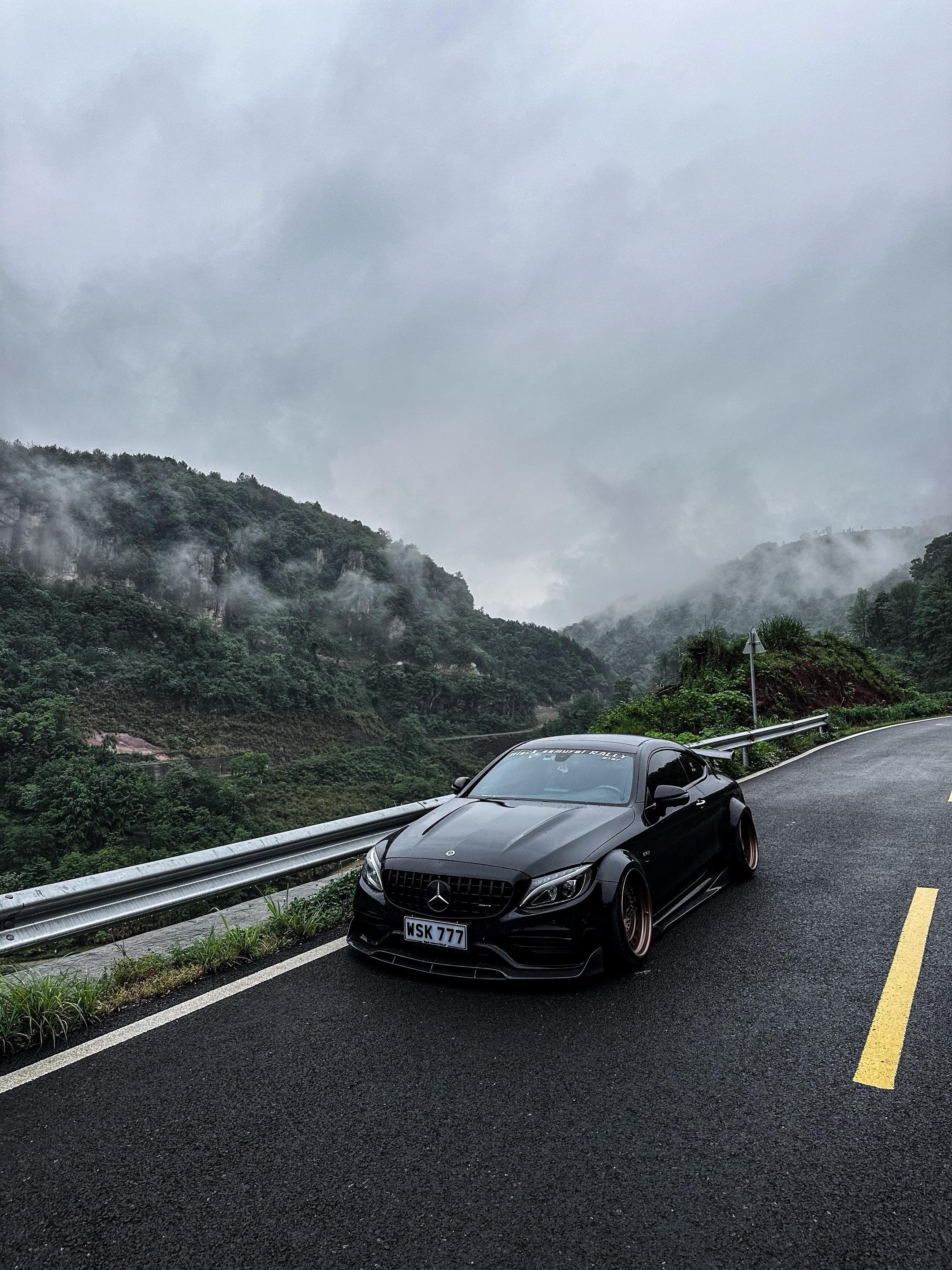 晨跑。