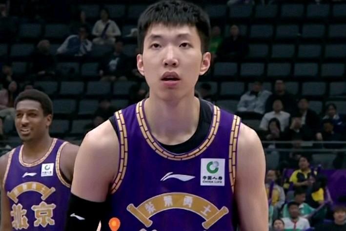 北京北控输的冤不冤？我认为：输的一点都不冤，北京北控主场被南京的小个子外援帕