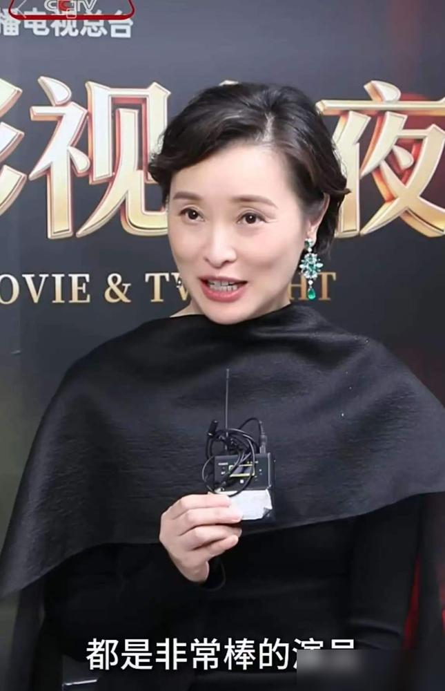 47岁，吴越拿了白玉兰视后。距离上次被人议论，还是因为一个男人，陈建斌。