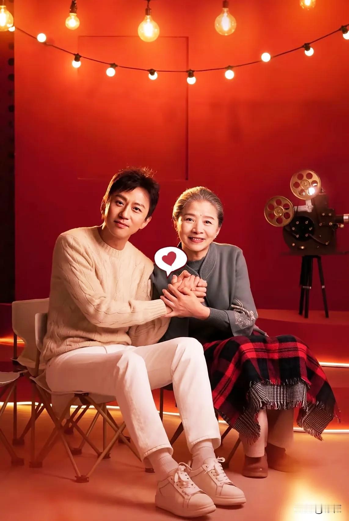 邓超表演完，我特意去翻了翻节目单。不看不知道，一看才发现，这节目的艺术指导竟