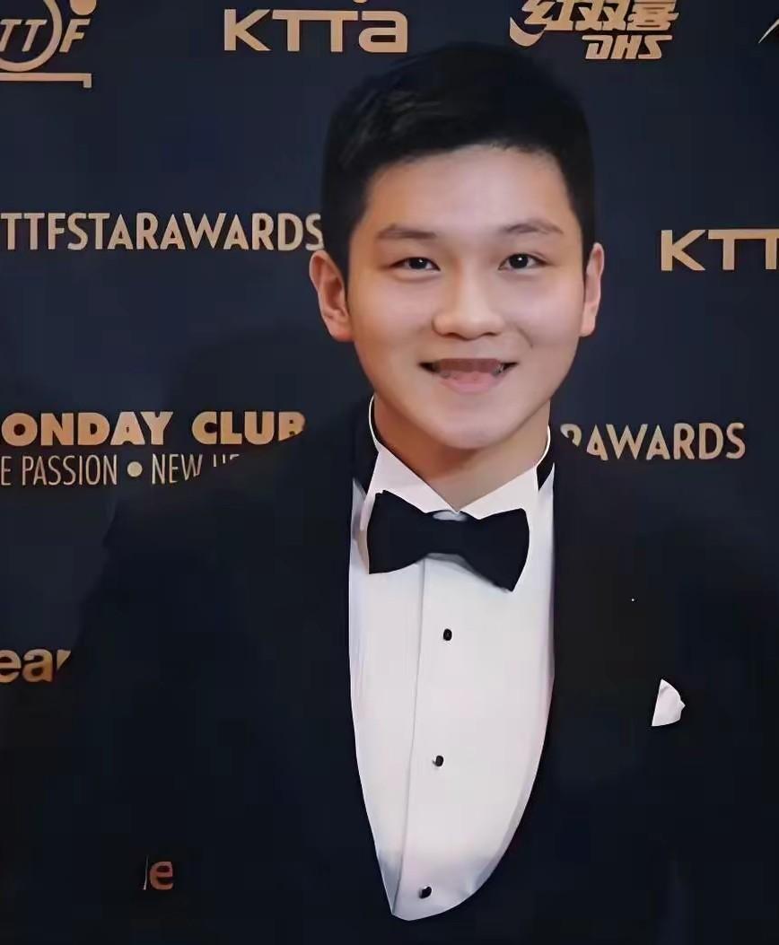 郑晓龙导演为什么不考虑请樊振东来演贾宝玉昵？如果樊振东愿意进军娱乐圈的话，樊振东