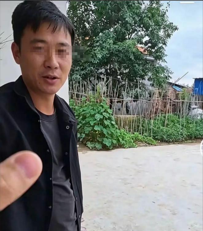 百万网红狗被偷走后续：狗主人被村民围堵，村口有人把手封路，偷狗人真容曝光，是惯犯