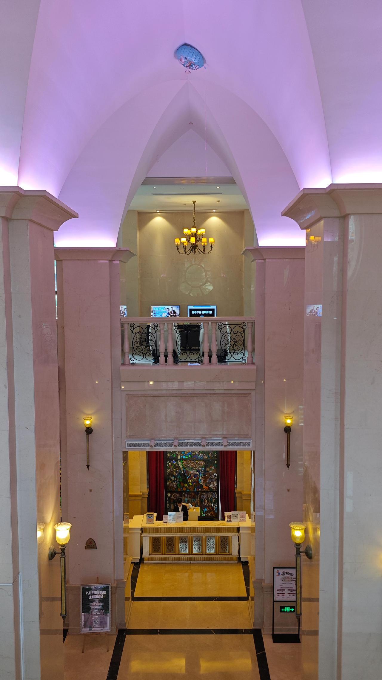 来安吉前，以为这座城堡只是网红照里的漂亮布景，真走进了才懂，它不只是好看，更是把