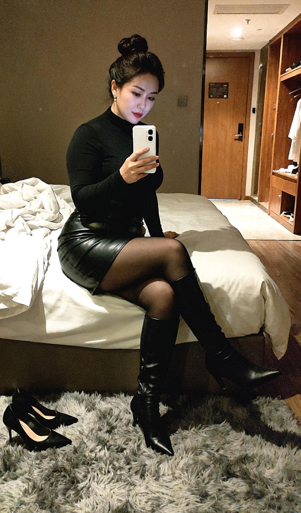 最爱的人还在身边吗每日分享优雅气质好身材好气质日常分享