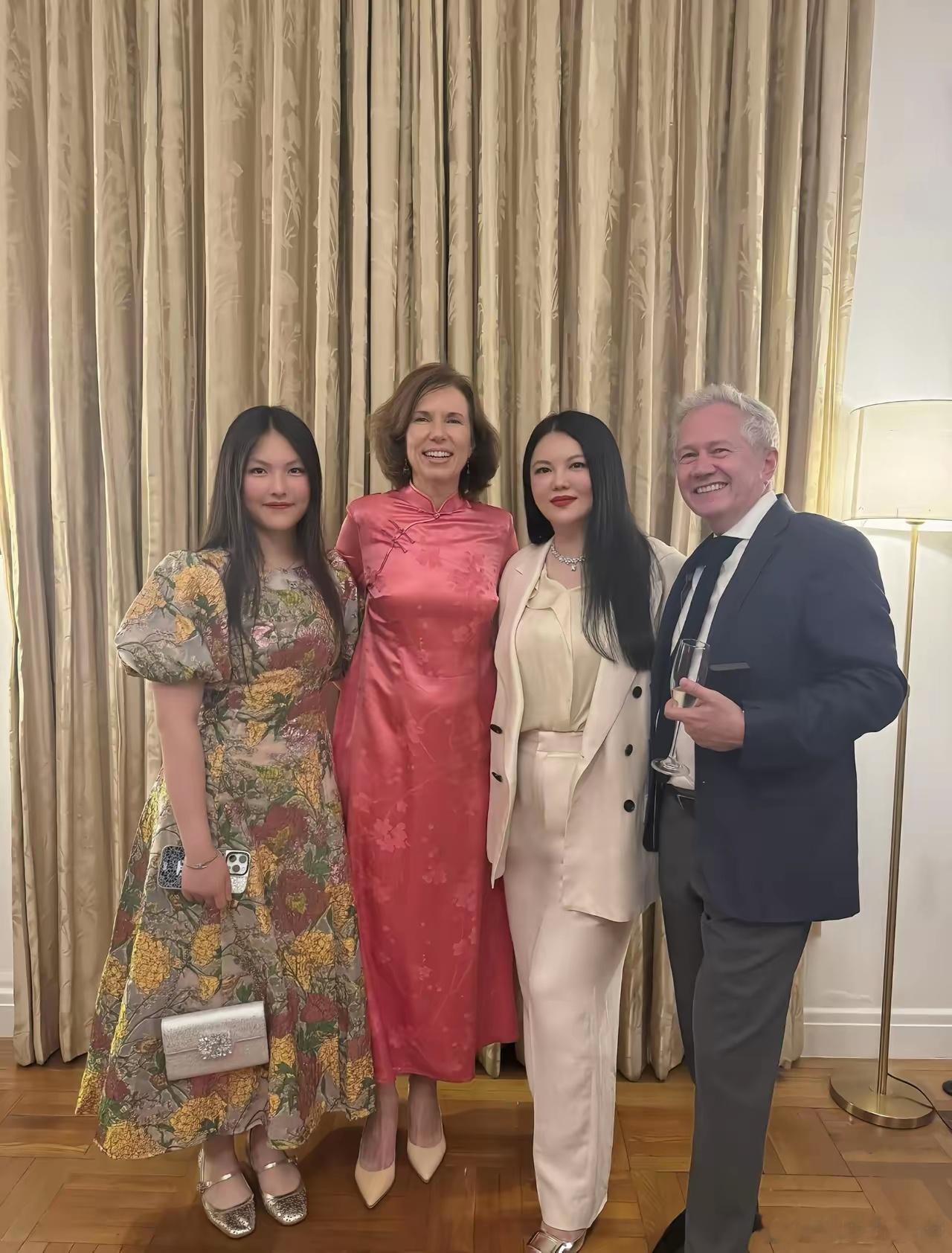 王诗龄这条裙子让她看起来胖了二十斤