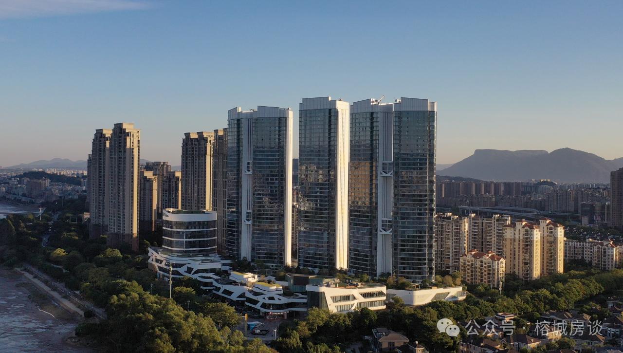 【福州顶级豪宅区一栋商业楼或将易主！】据阿里资产平台显示：融侨·外滩壹号F栋商