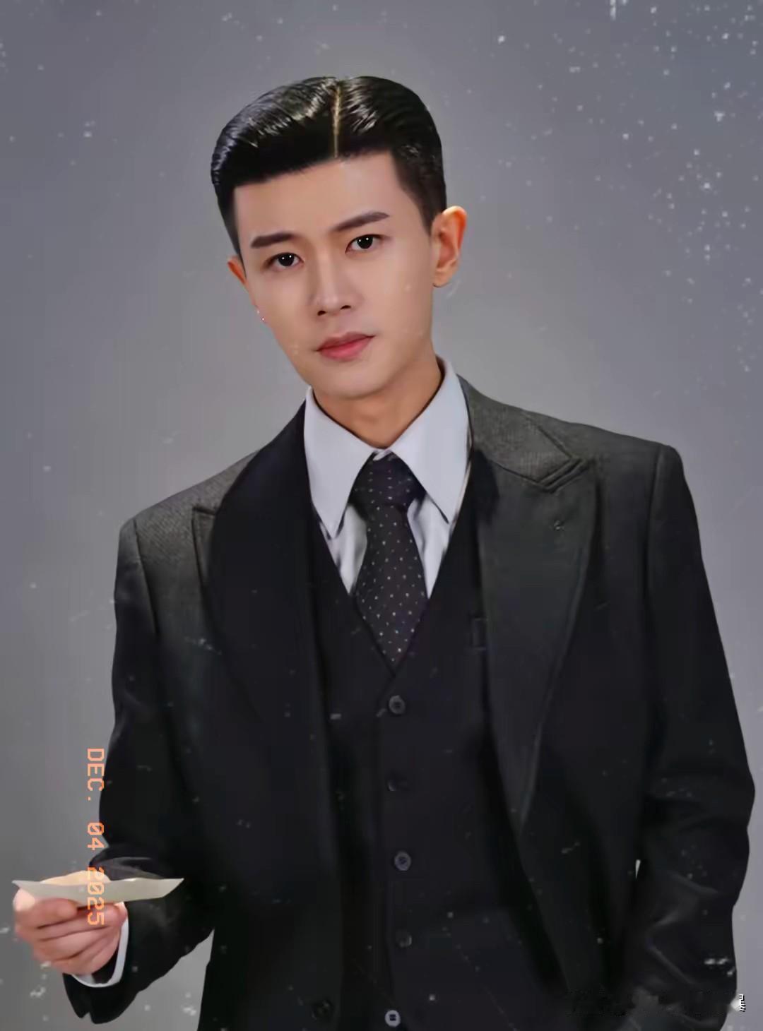 任嘉伦啊任嘉伦你要实在不行就退圈吧！主要是我实在看不下去了，36岁的年纪，