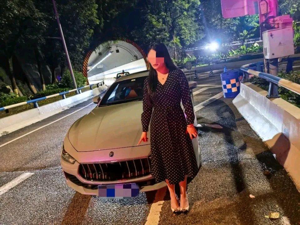 近日重庆有个女子干了件离谱事儿。她和男友酒后拌嘴，男友打车走了，她竟赌气醉酒驾车