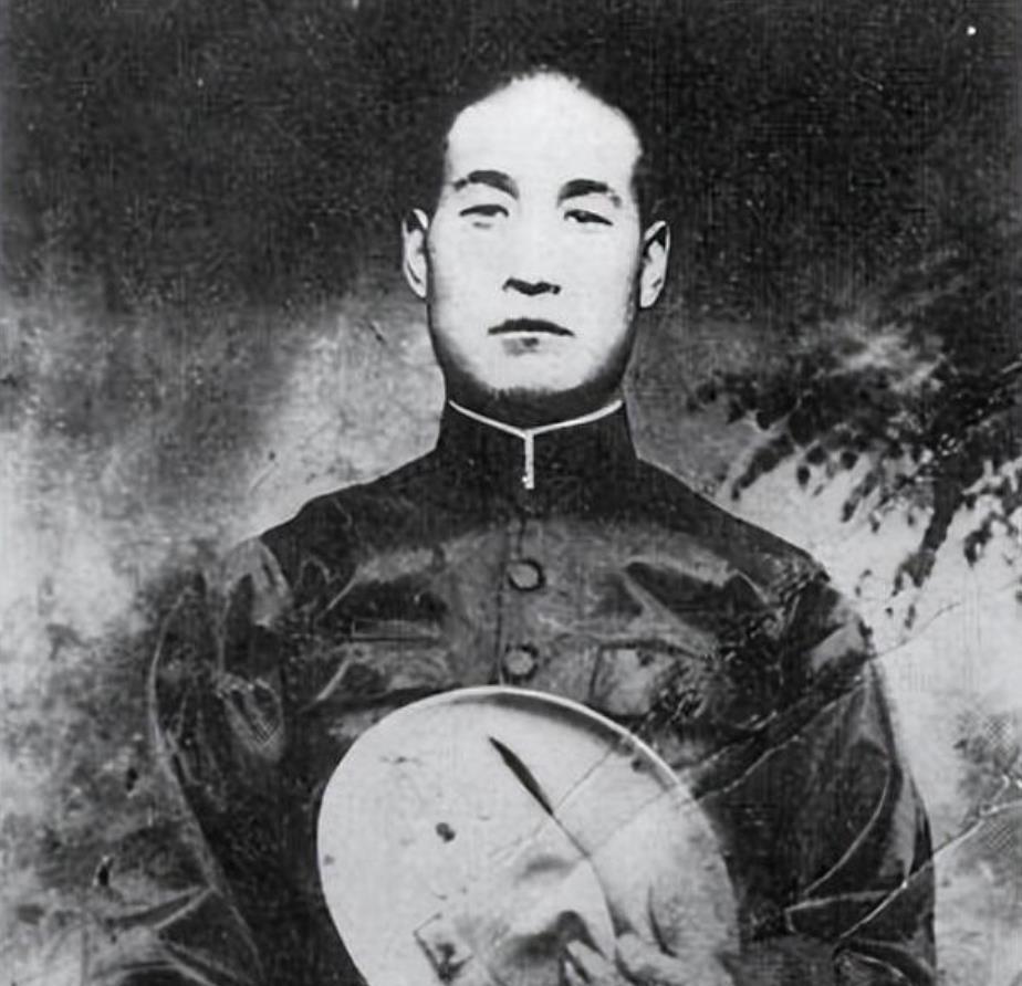 1949年，参事室开会时，不少同志窃窃私语讲：“这个沈克，亲手杀害了4位红军的军