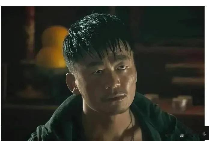 王宝强又一次赌上全部，这次真的太疯了！直接抵押自己房产，砸2.5亿全力拍