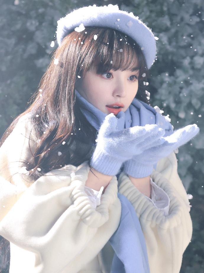 派酱安利田曦薇大女主排面祝小田生日快乐，排面拉满什么风格都适合，本次是雪景大片