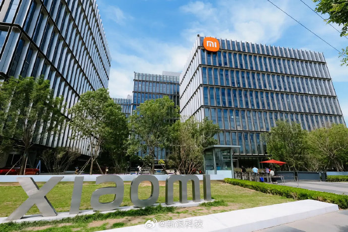 【卢伟冰回应停更MIUI，称未来澎湃OS将向全生态AIOS加速前进】小米正式停止