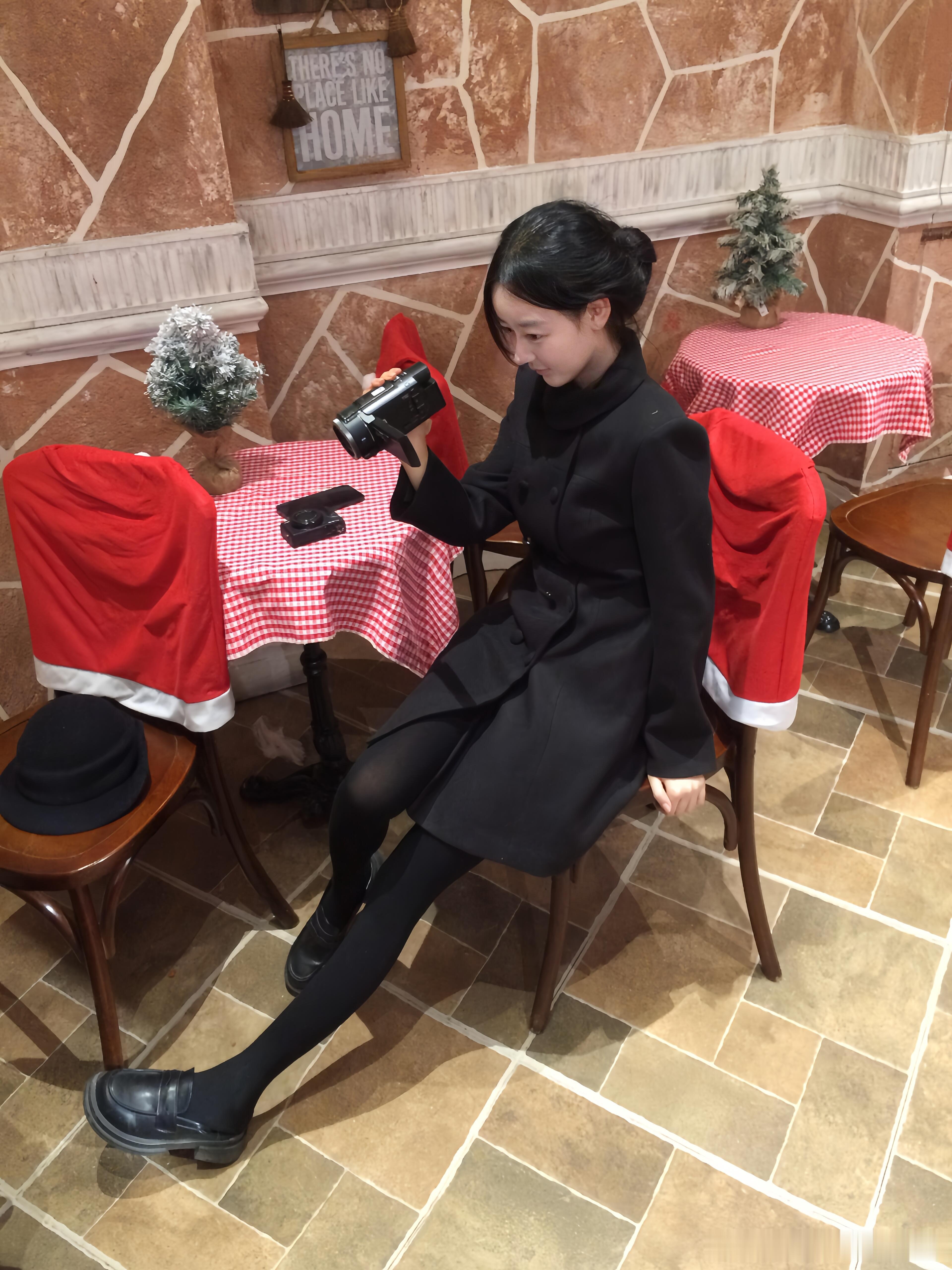 学摄影先学会自拍~