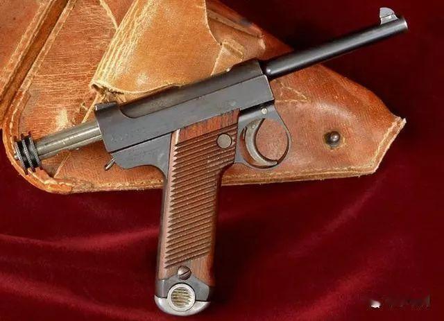 王八盒子，也就是日本南部十四式手枪，堪称军工史上的“最差典范”。它诞生于1925