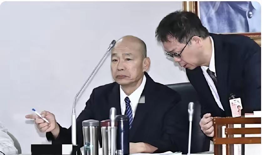 今日台立院表决大战被韩国瑜拿下，说要启动第三轮协商！8月6日，韩国瑜召集朝野
