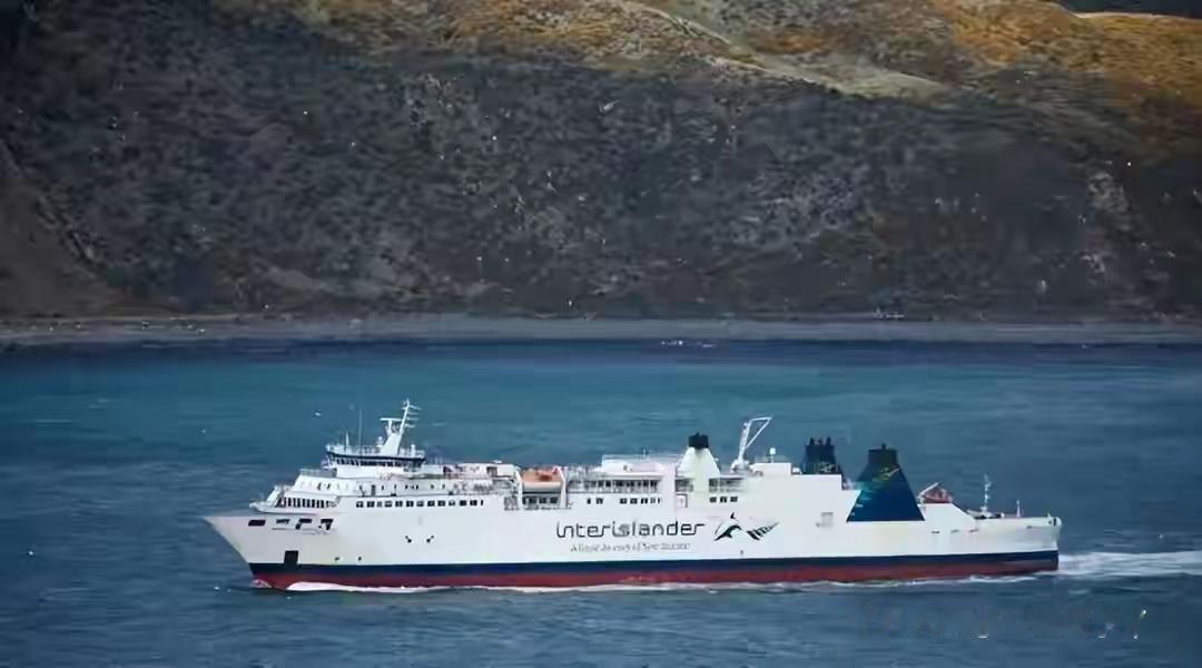 新西兰之前跟韩国船厂合作造跨岛渡轮，本想整个高端款，结果对方设计的船太大，现有港