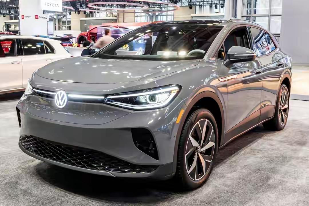 大众在美国把电动车生产线停了，转头去造燃油SUV。4月中旬开始，田纳西州那个工厂