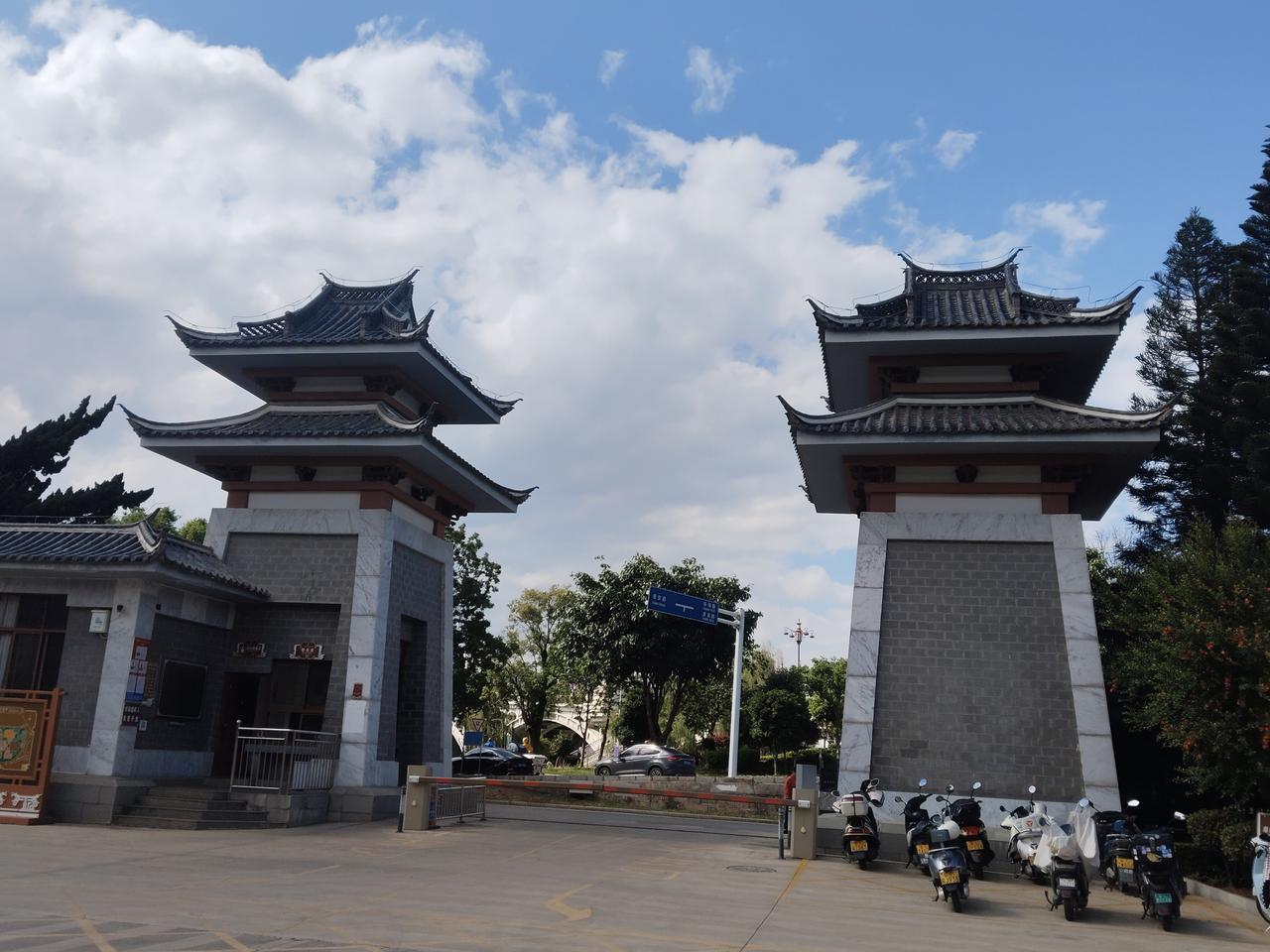 同样是王朝末帝，汉献帝刘协和唐昭宗李晔谁最惨:汉献帝刘协:劳资也