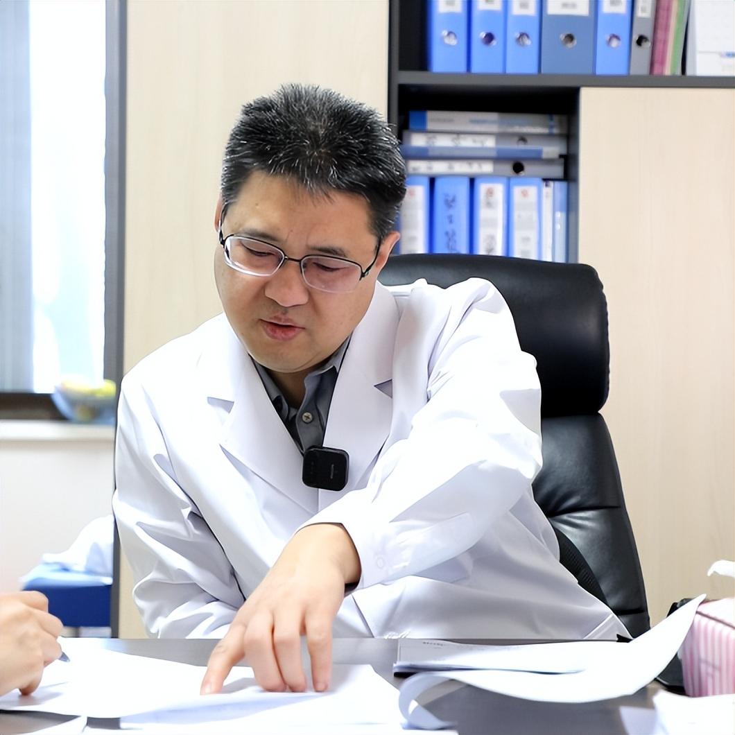 精神科最霸气的医生，挂号费1500元，竟一号难求！精神科一直有个不成文的规矩，