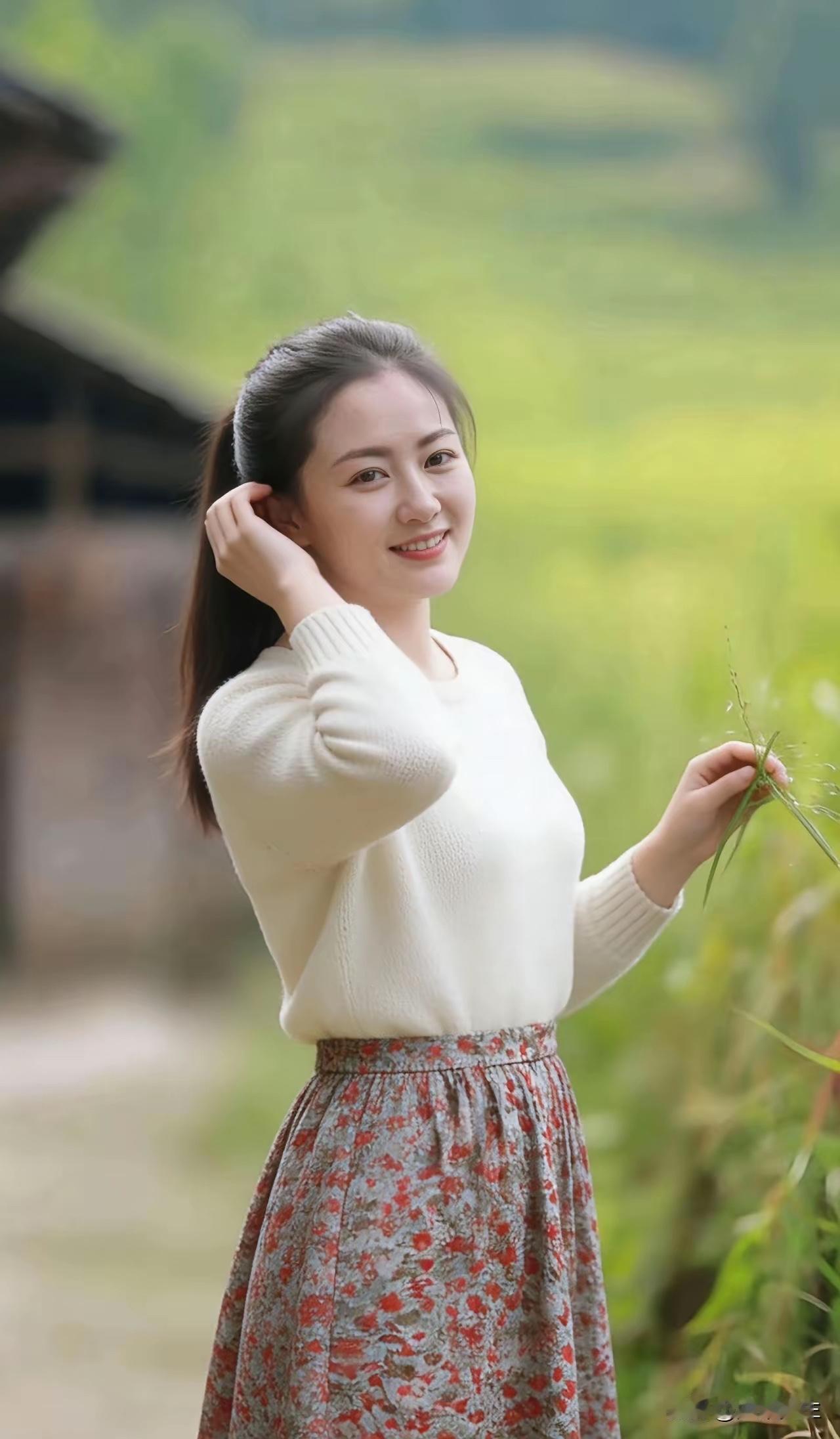 行香子•缘文/熏墨天意逢汝，幸福如醺。笑浮生、何惧斑痕？光倾裂隙，万物