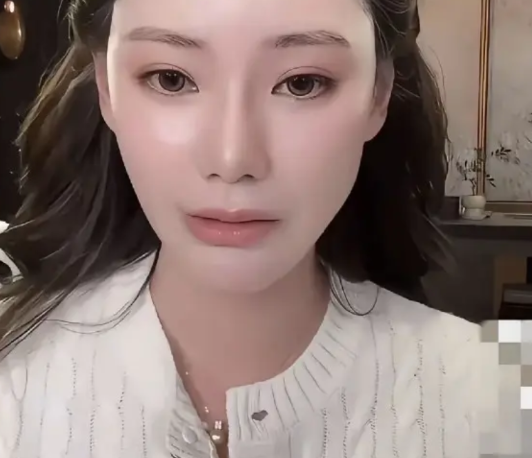 汪小菲可以接受马的过去，但是他处理不了他们的未来。他的段位，在这位小妹面前不