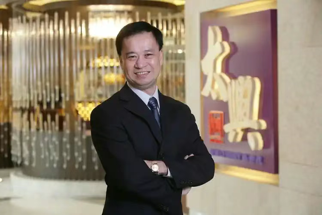 知名餐饮品牌创始人离世, 官网已变黑白